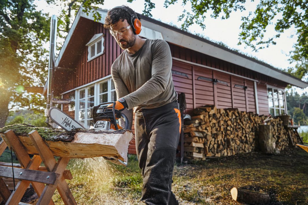 MS 162 Petrol Chainsaw 4